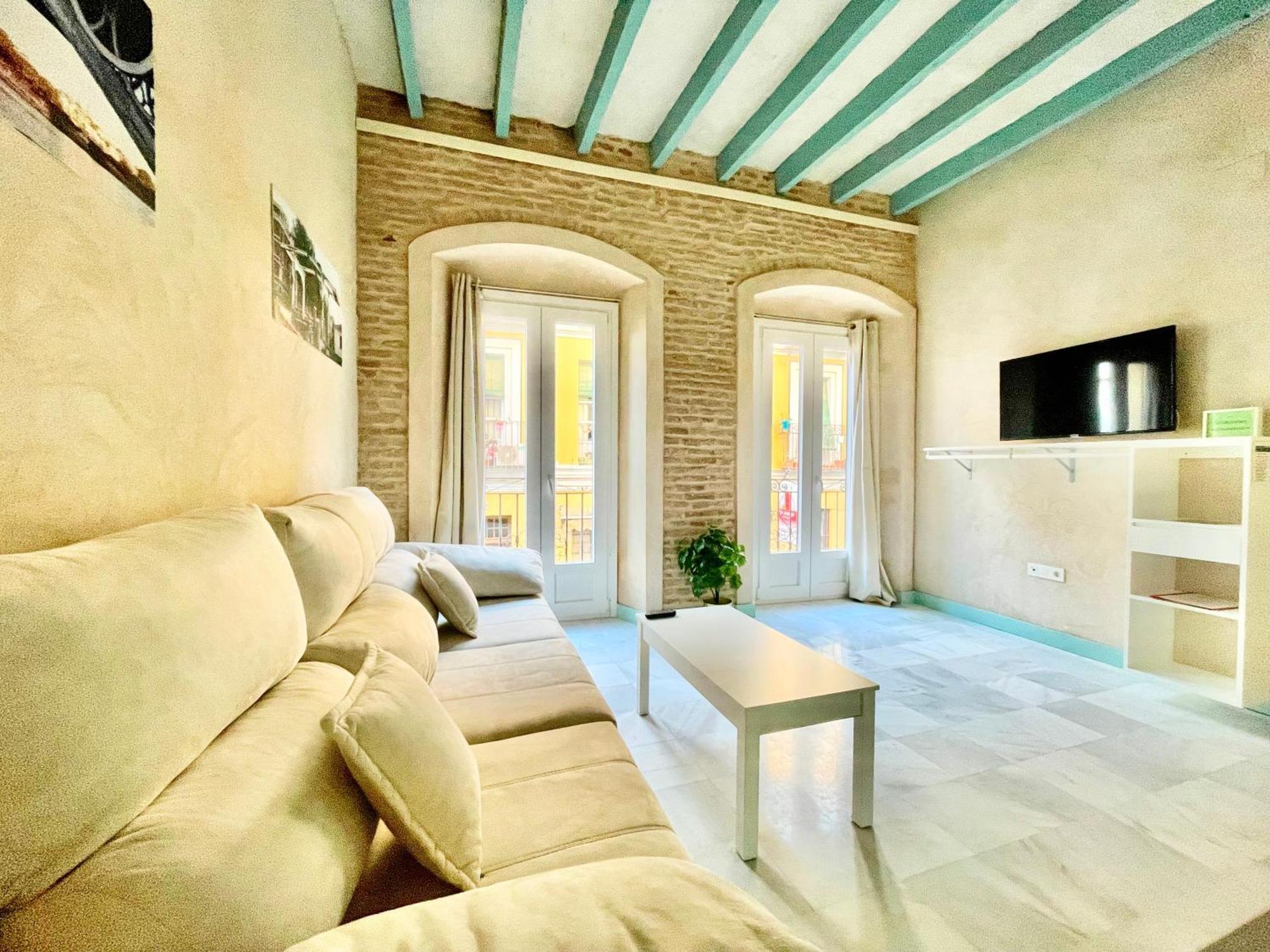 Click Triana Apartment Севілья Екстер'єр фото