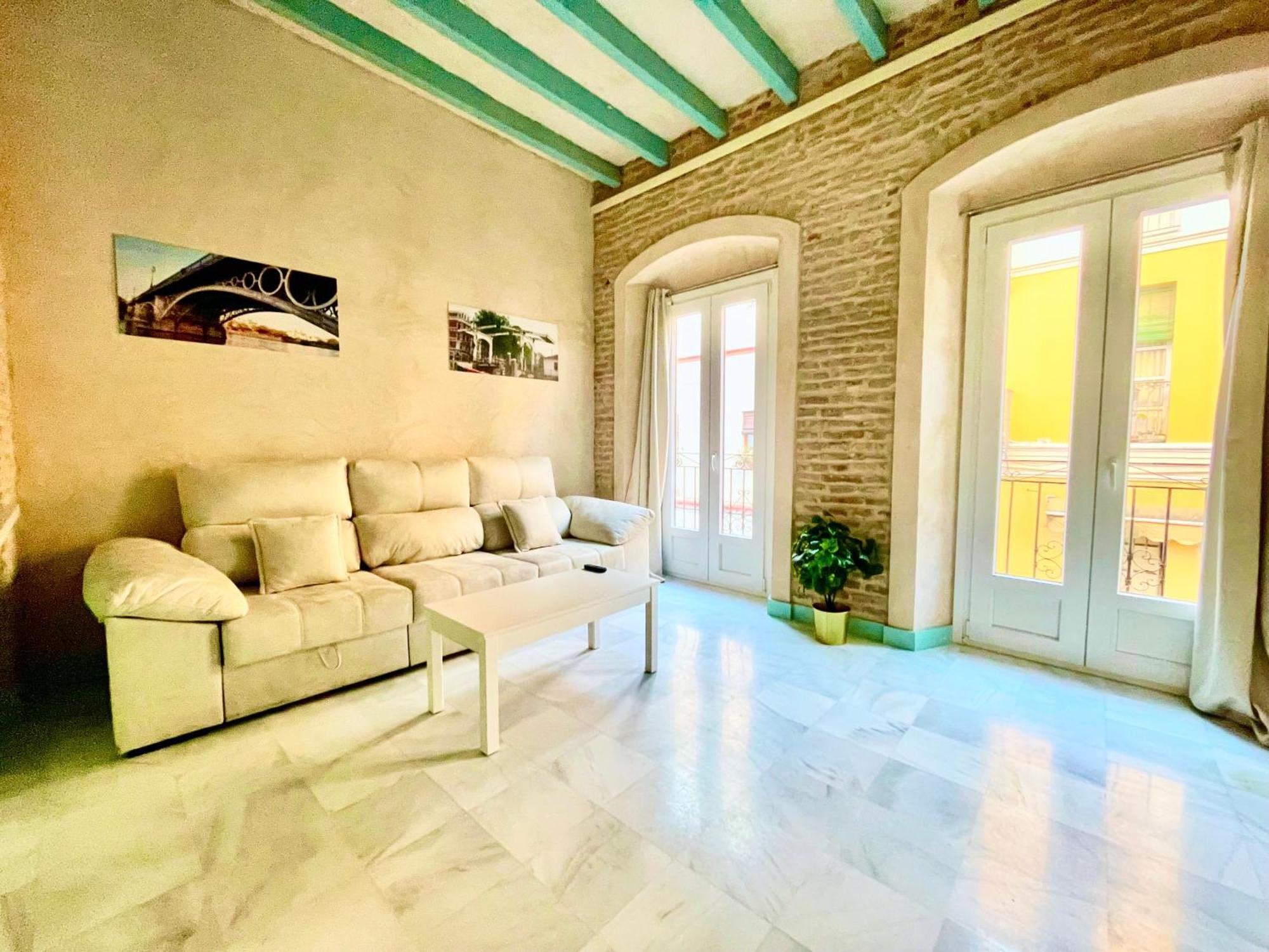 Click Triana Apartment Севілья Екстер'єр фото